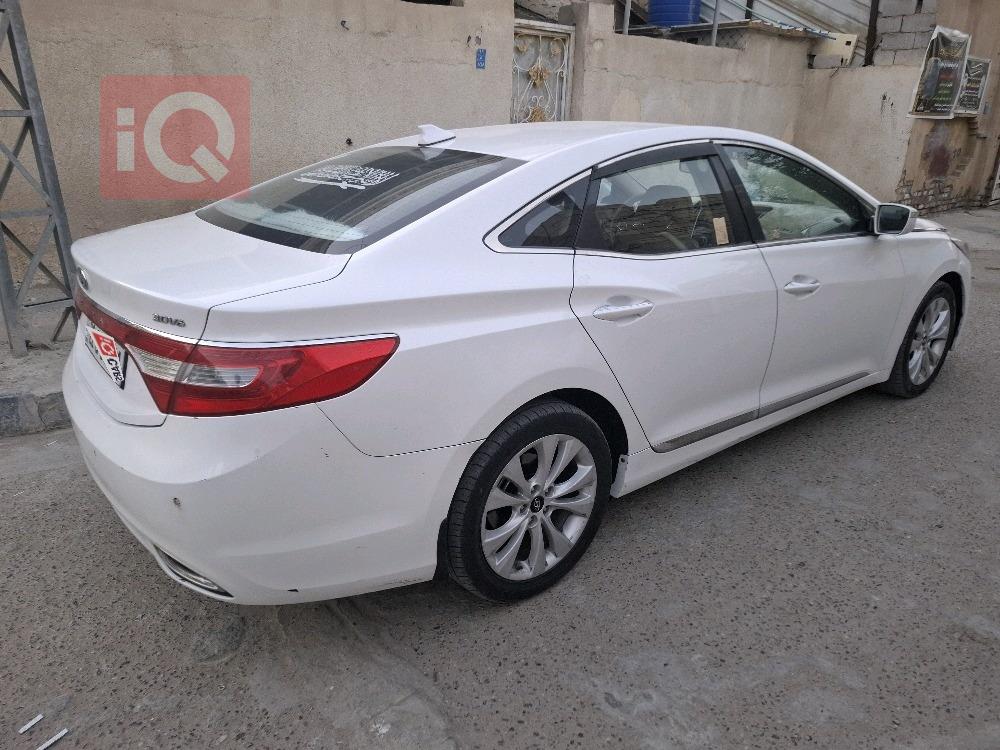 هيونداي أزيرا